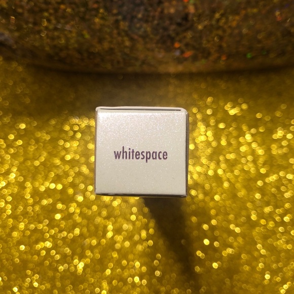 BNIB! Stila Beauty Boss Lip Gloss in Whitespace π - Picture 5 of 9